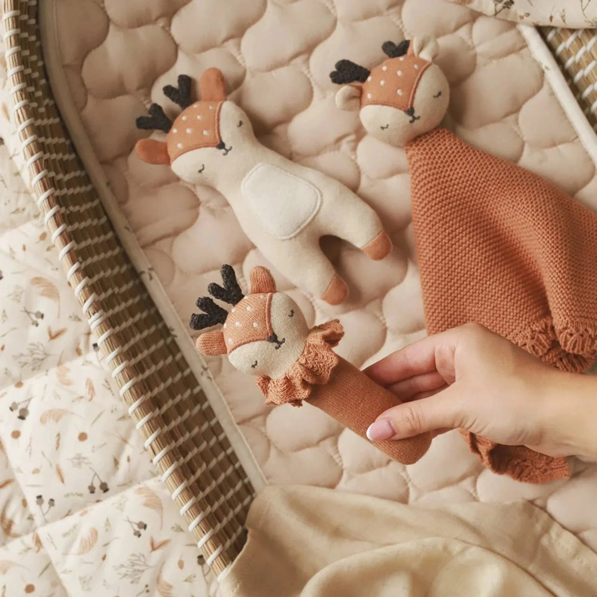 AVERY ROW Cuddle Cloth - Deer