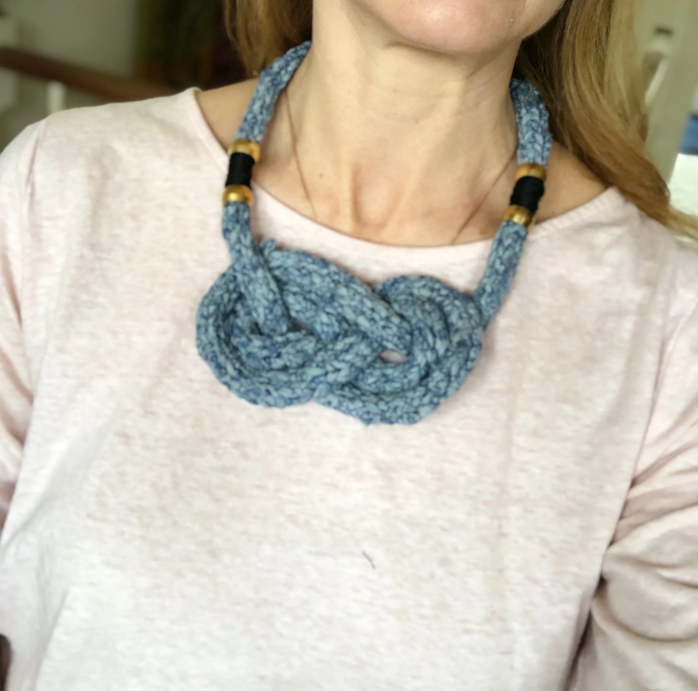 Cosmic Knot Necklace Pattern