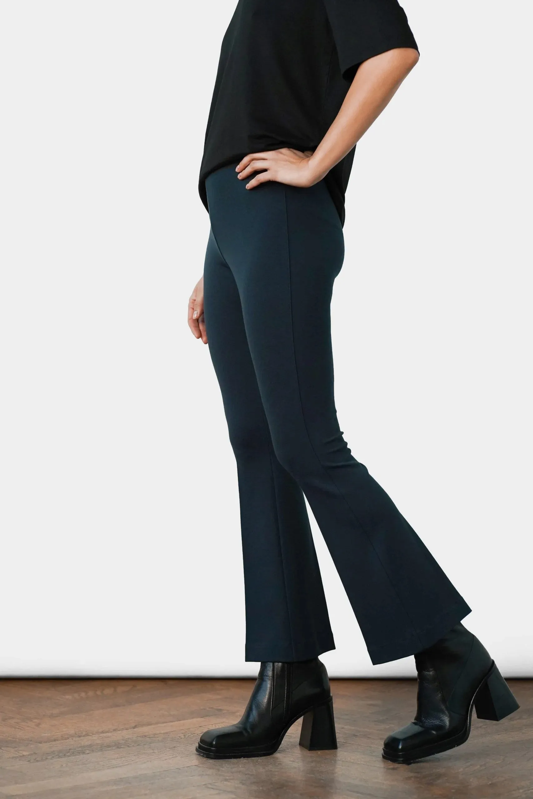 Lana Flare Pants Marine