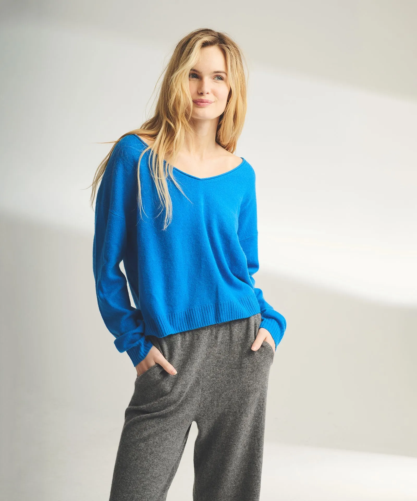 Lightweight Cashmere V-Neck Sweater