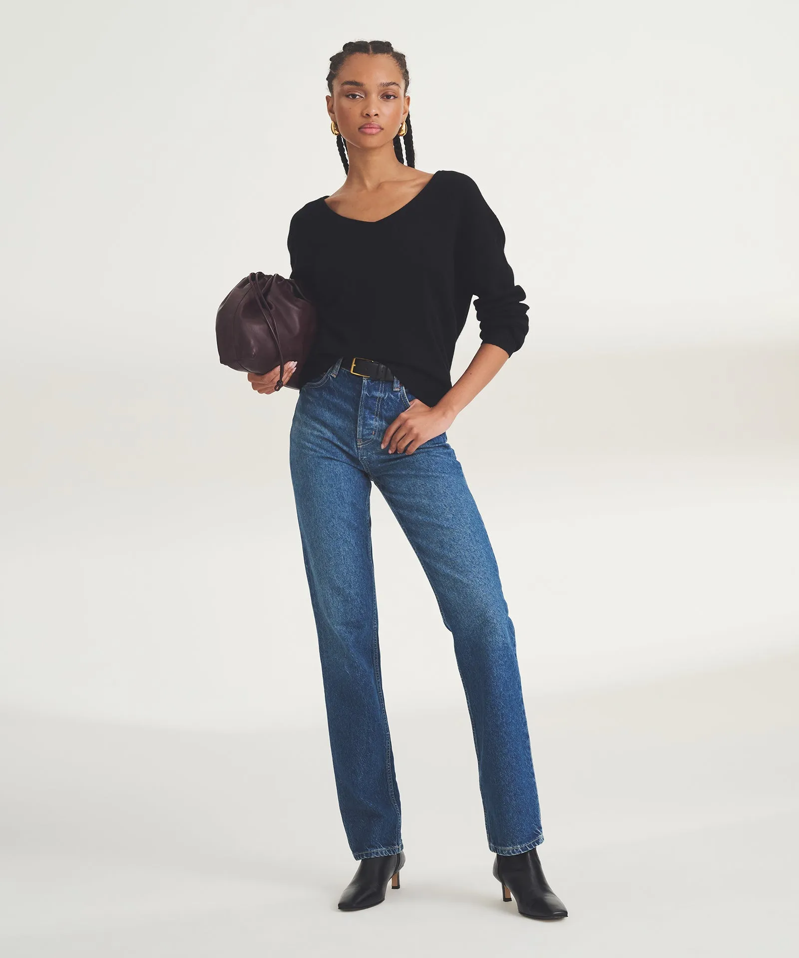 Lightweight Cashmere V-Neck Sweater