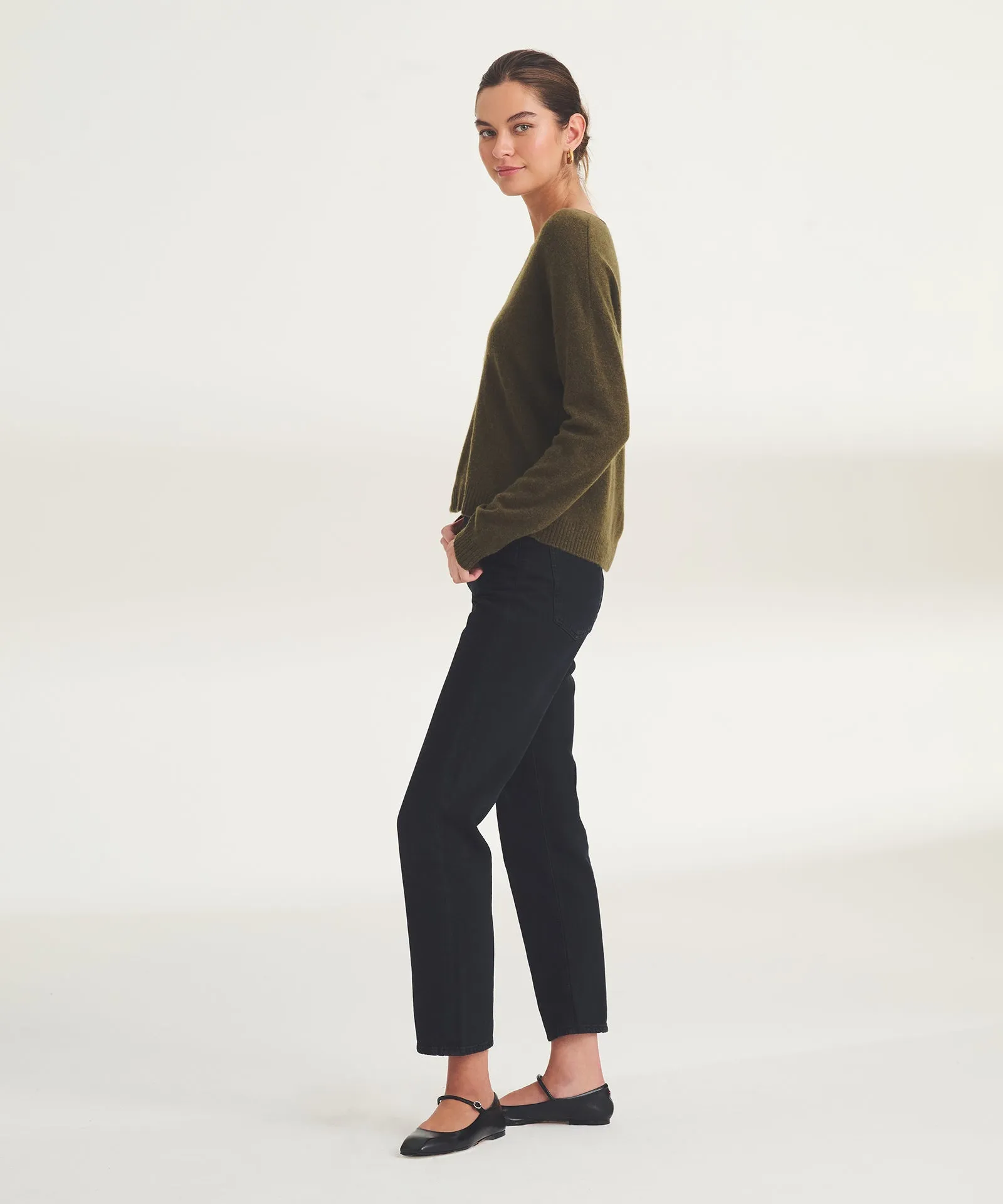 Lightweight Cashmere V-Neck Sweater