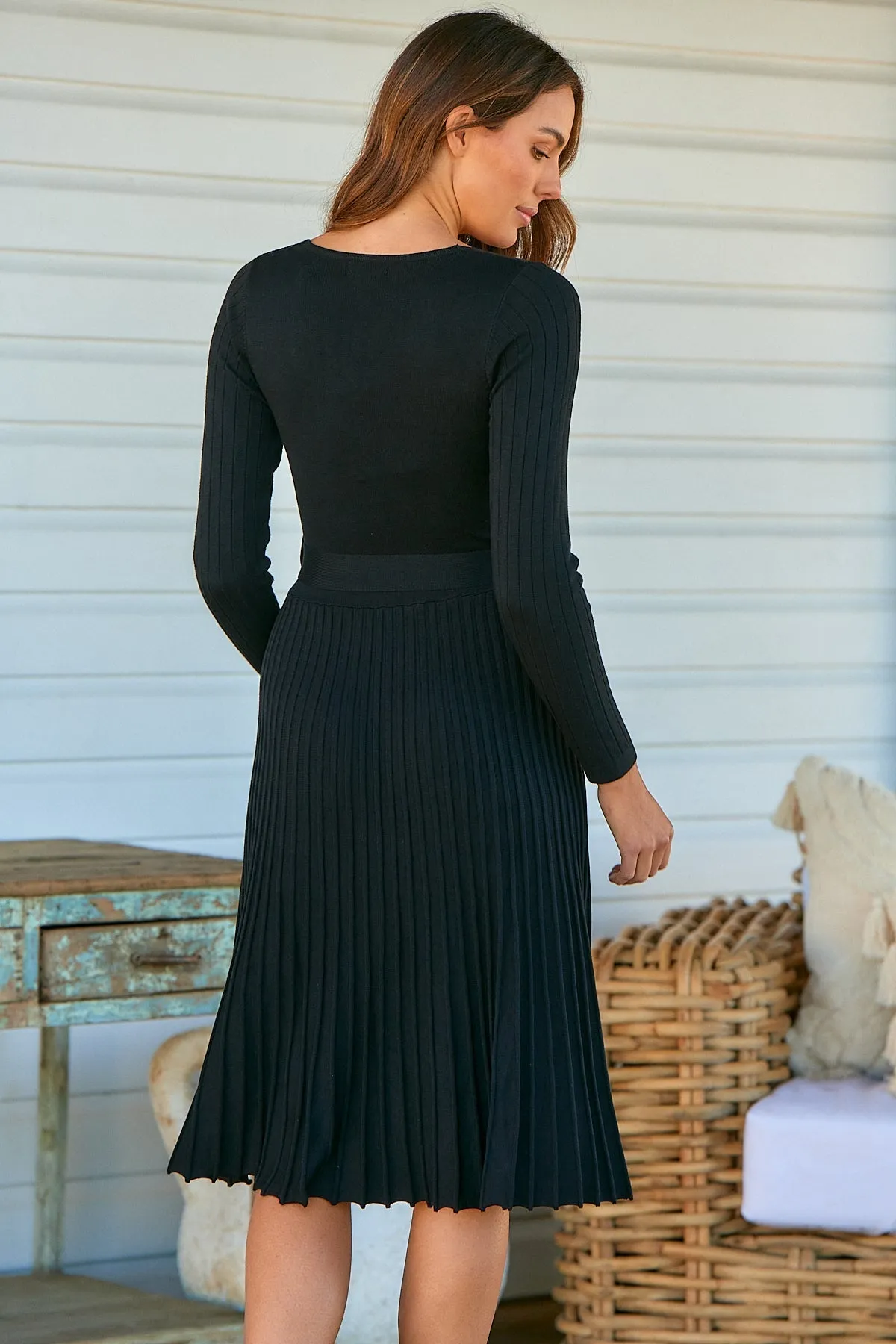 Parker Black Long Sleeve Pleated Knit Midi Dress