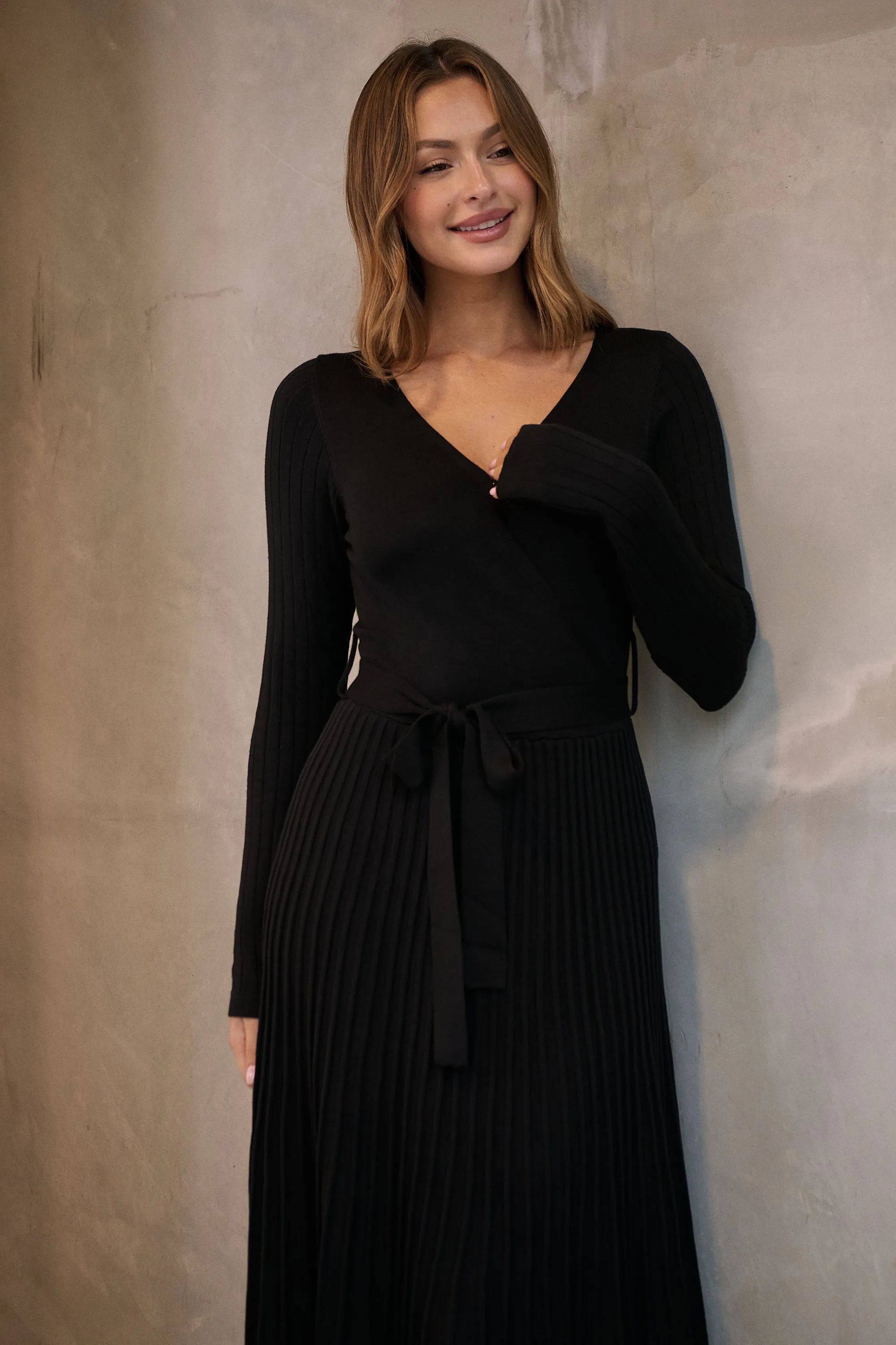 Parker Black Long Sleeve Pleated Knit Midi Dress