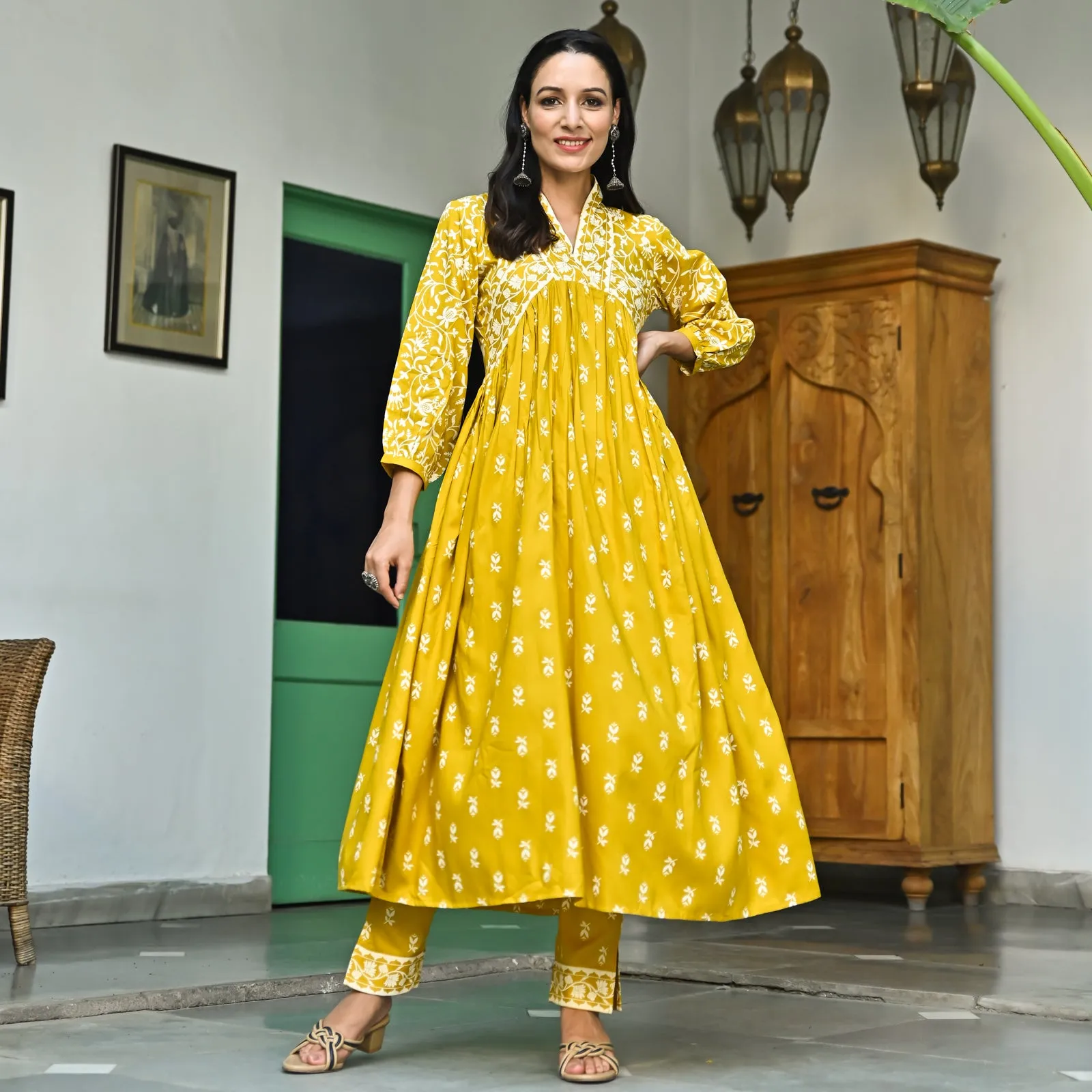 Yellow Floral Jaal V Neck Kurta Pant Co-ord Set